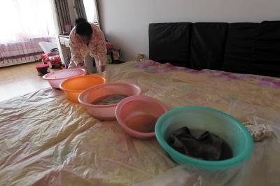 丰南楼上漏水，住户失联，小区没物管，业主维权难！律师来支招……
